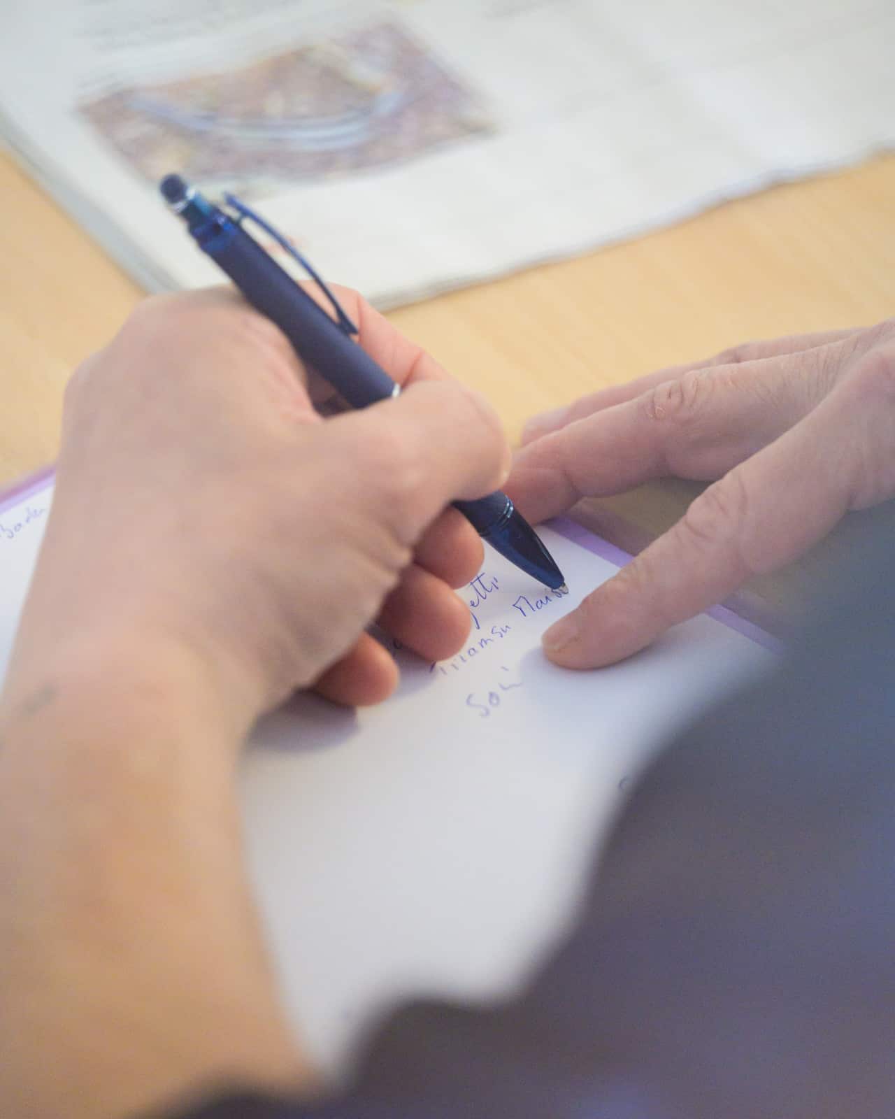 Échange et prise de notes pendant un accompagnement